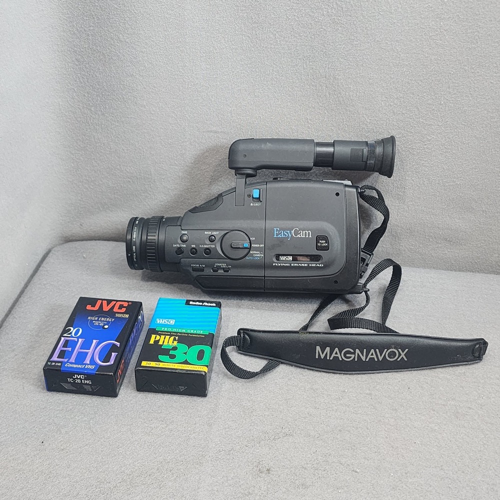 Magnavox EasyCam VHS-C Camcorder CVN610AV01 8:1‎ Zoom Vintage Video Not Tested